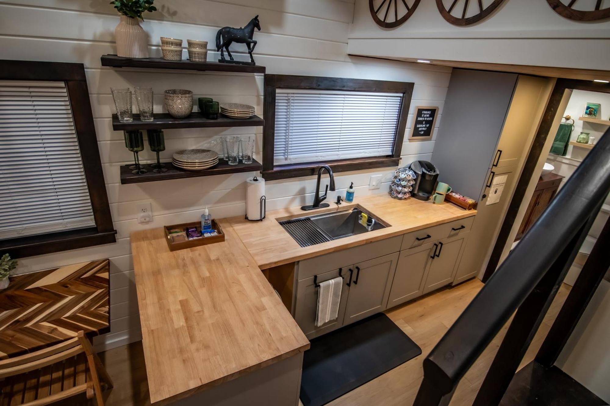Unique Tiny Home Minutes From Downtown Ellensburg Eksteriør billede